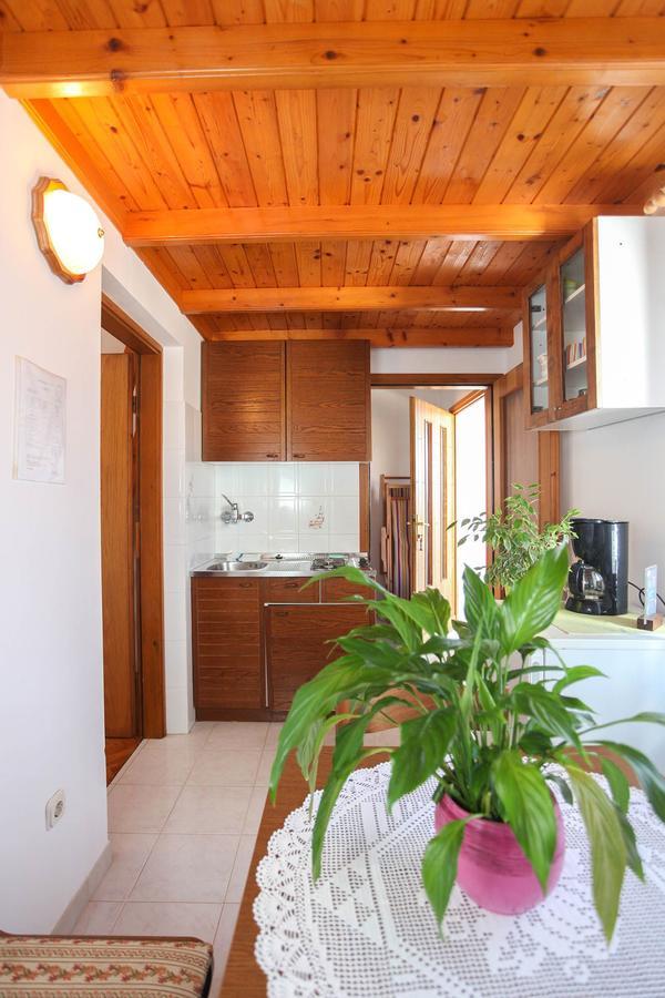 Apartments Patricia Баньоле Екстер'єр фото