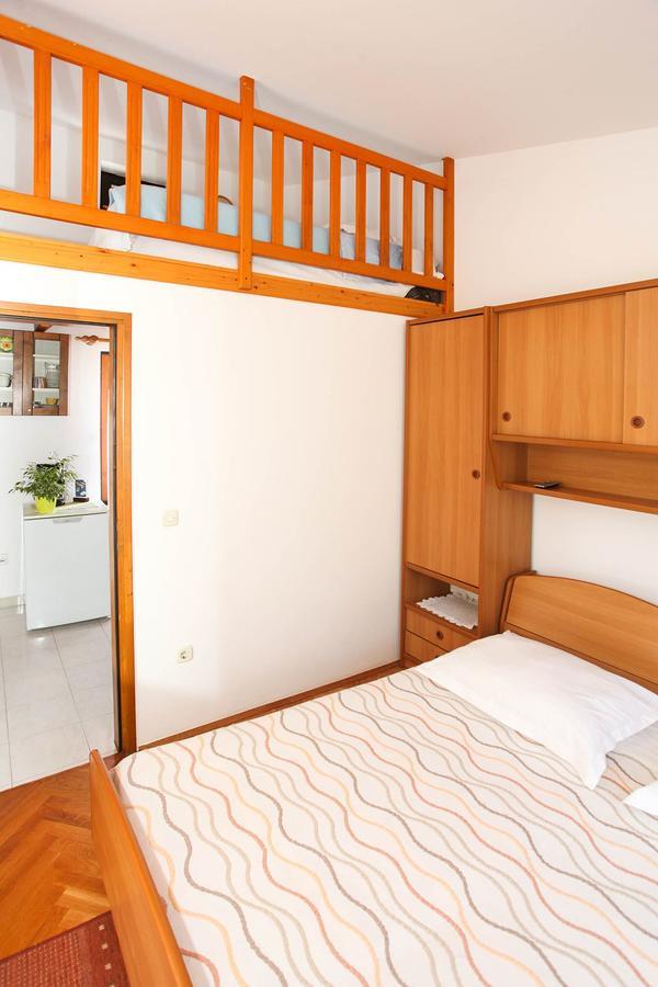 Apartments Patricia Баньоле Екстер'єр фото