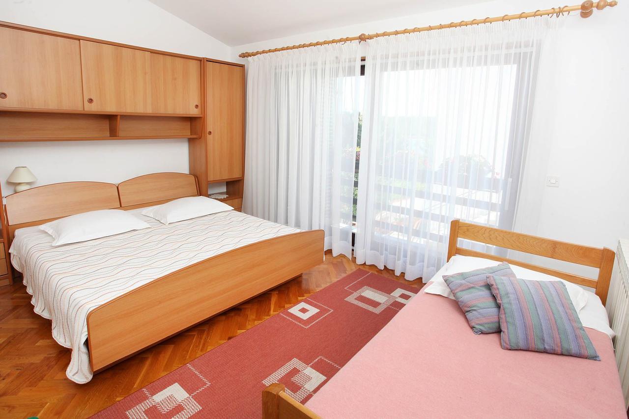 Apartments Patricia Баньоле Екстер'єр фото